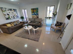 5 bedroom cozy house+3 bathrooms, Glenwood